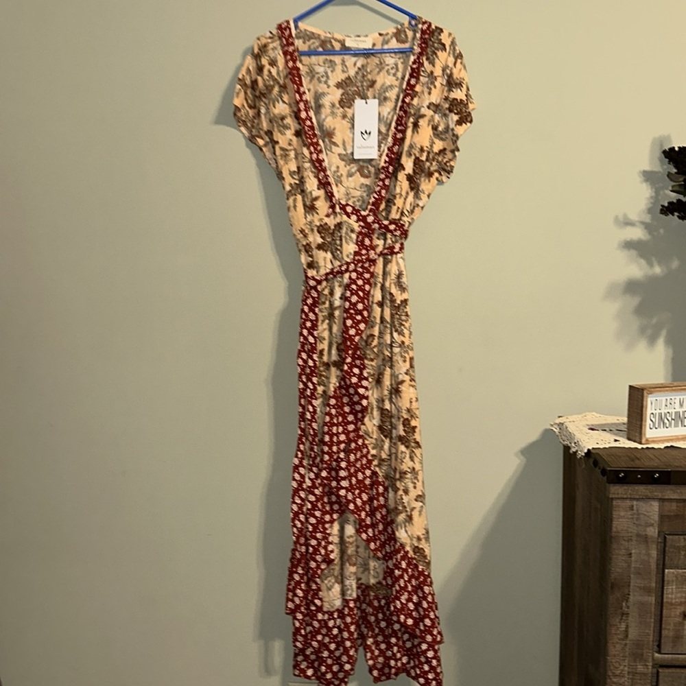 Floral Wrap Dress with Red Accents - Picture 2 of 7